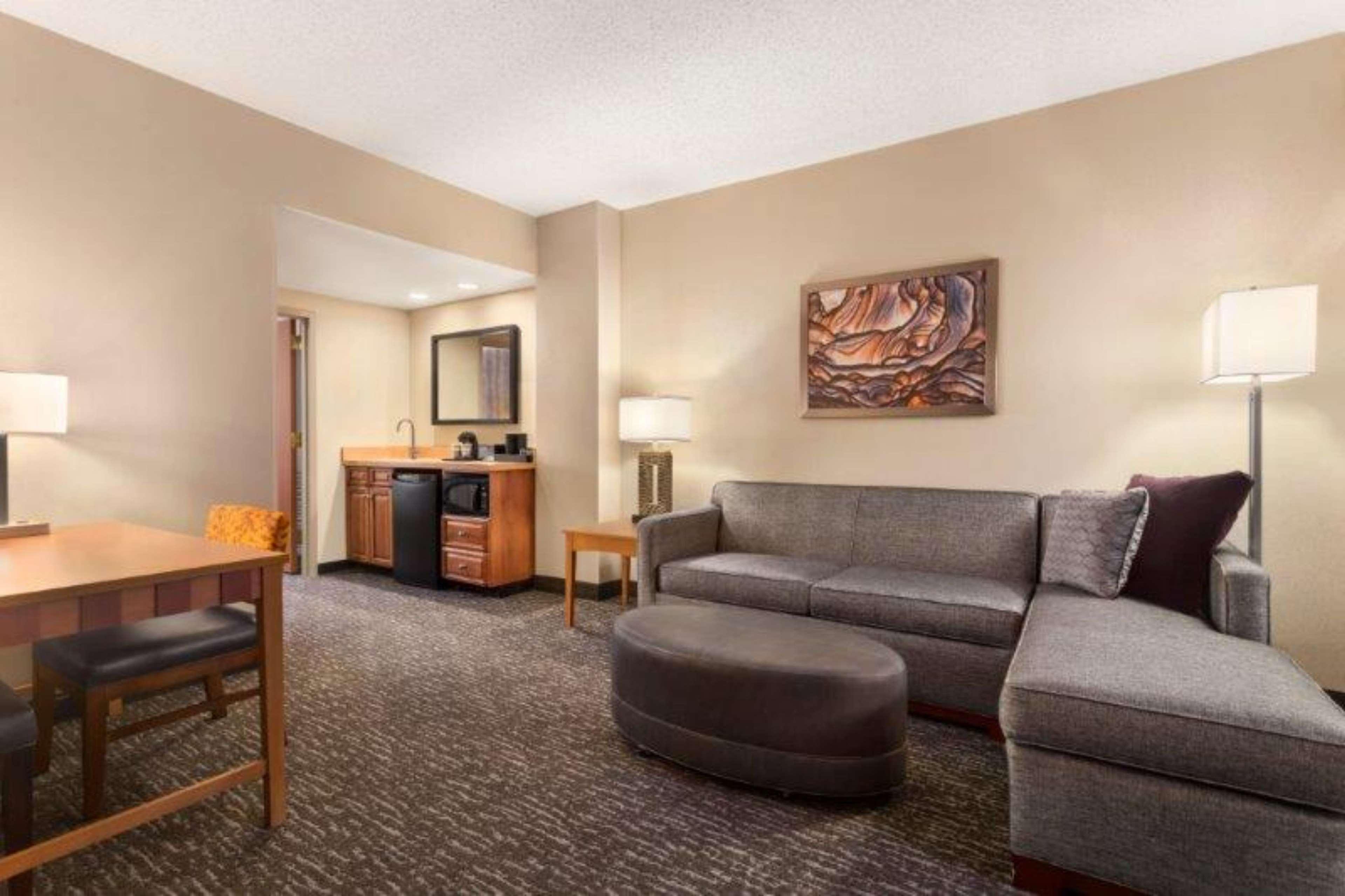 Embassy Suites Northwest Arkansas - Hotel, Spa&Convention Center Rogers Exterior foto